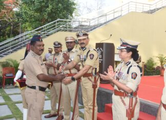 पो. ह. चांगदेव कुथे यांना महासंचालक सन्मानचिन्ह