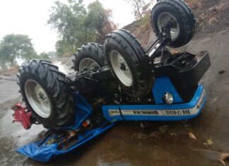 कालव्यात ट्रॅक्टर उलटला; चालक ठार सिल्ली शेतशिवारातील घटना