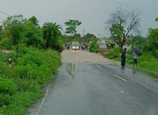 कुही तालुक्यात कमी उंचीच्या पुलांमुळे गावखेड्यात उद्भवते आपत्कालीन स्थिती ; लोकप्रतिनिधींची उदासीनता