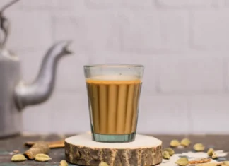 सतत चहा पिण्याची सवय आहे? मग वेळीच व्हा सावध, जाणून घ्या आरोग्यावर होणारे दुष्परिणाम