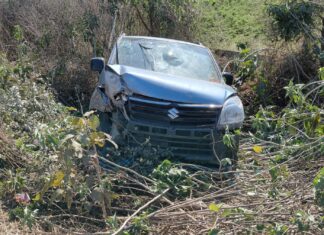 कुही – आंभोरा मार्गावर अनियंत्रित कार पलटली : दोघे गंभीर जखमी