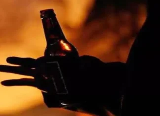 मद्यधुंद पोलिसाची मेडिकलमधील सुरक्षा रक्षकाला बेदम मारहाण