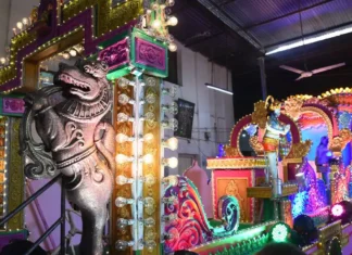 सामाजिक सलोखा जपत नागपुरातील प्रसिद्ध श्रीराम शोभायात्रेचे चार ठिकाणी मुस्लिम बांधवांकडून स्वागत