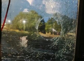 कामठी रेल्वे स्थानकाजवळ अहमदाबाद हावडा एक्स्प्रेसवर दगडफेक, प्रवाशांमध्ये दहशत